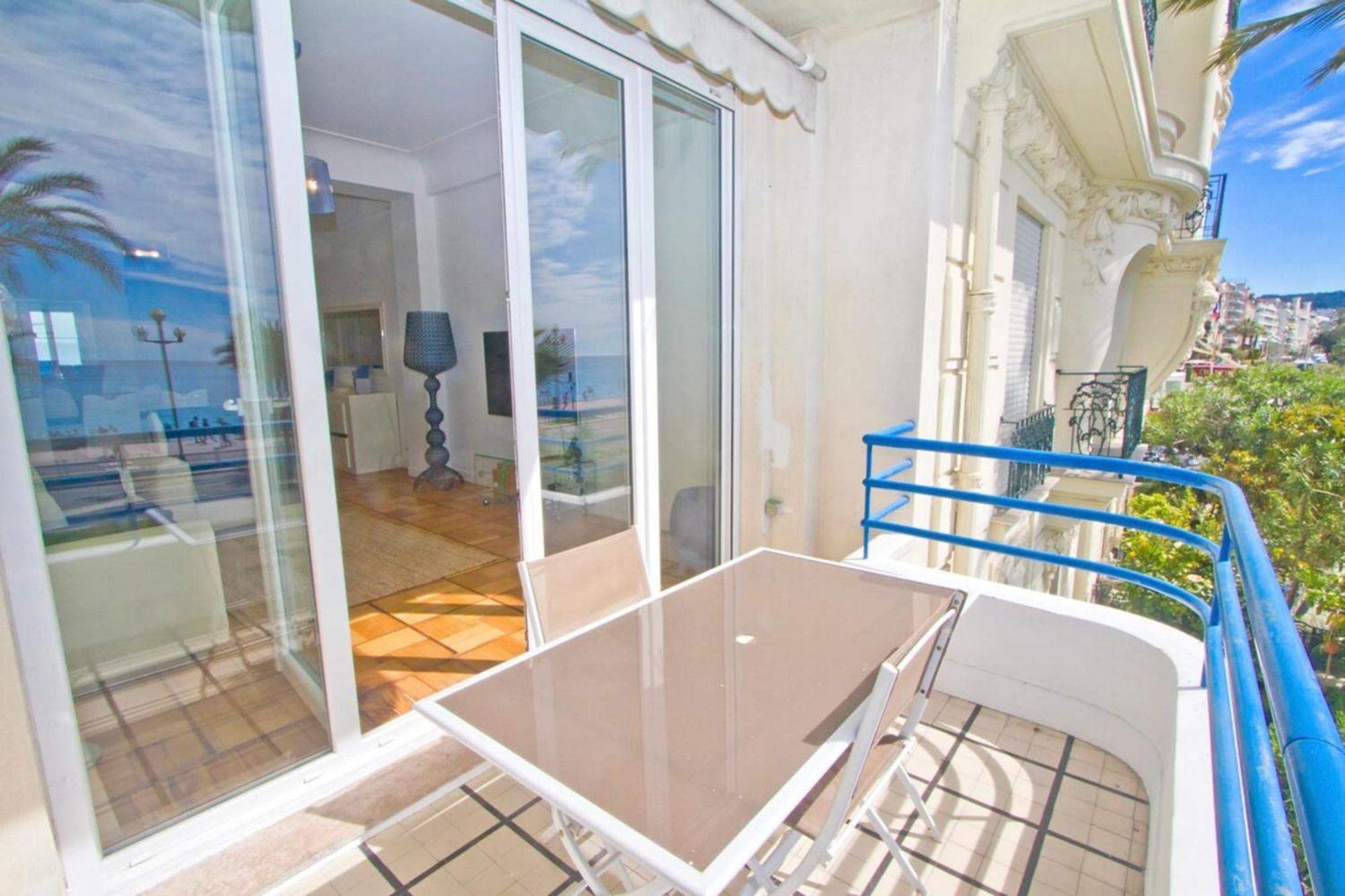 Promenade Des - Sea View 2bdr Hébergement de vacances Nice